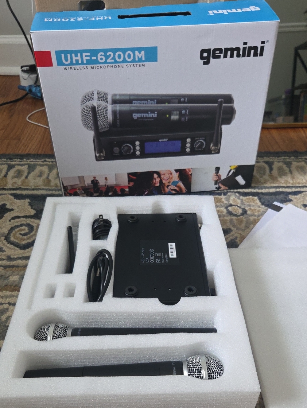 NEW Gemini Wireless Microphone System - 2 Mics